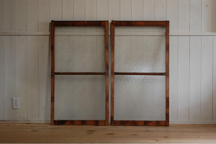 Thumbnail: ダイヤガラスの明り取り窓