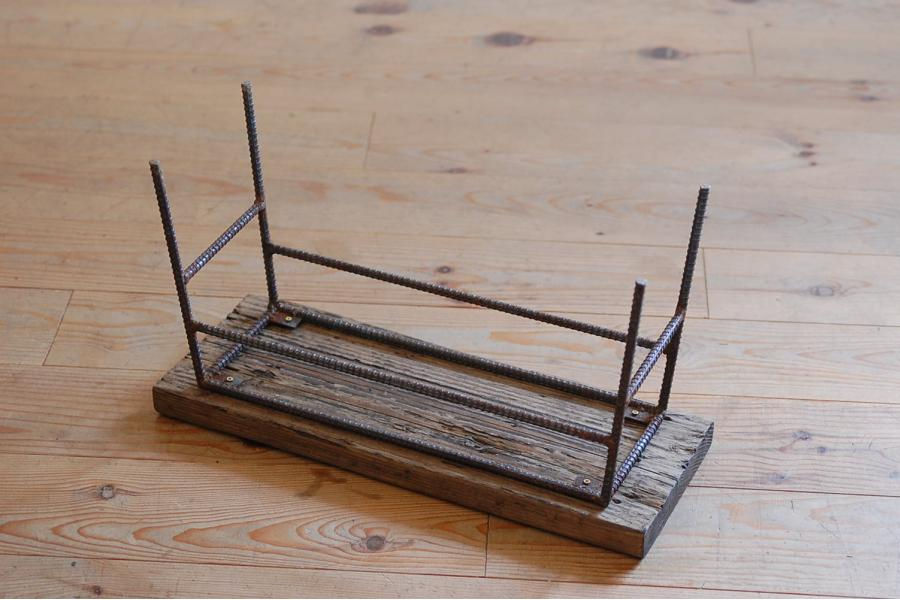 Thumbnail: 足場板古材を使ったディスプレイテーブル