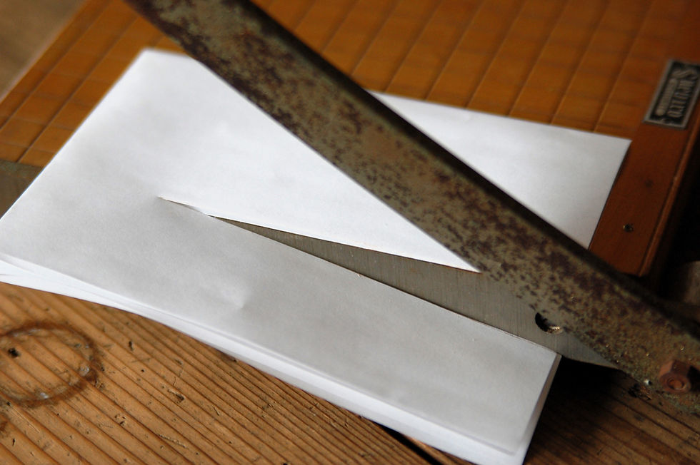 Thumbnail: 裁断機