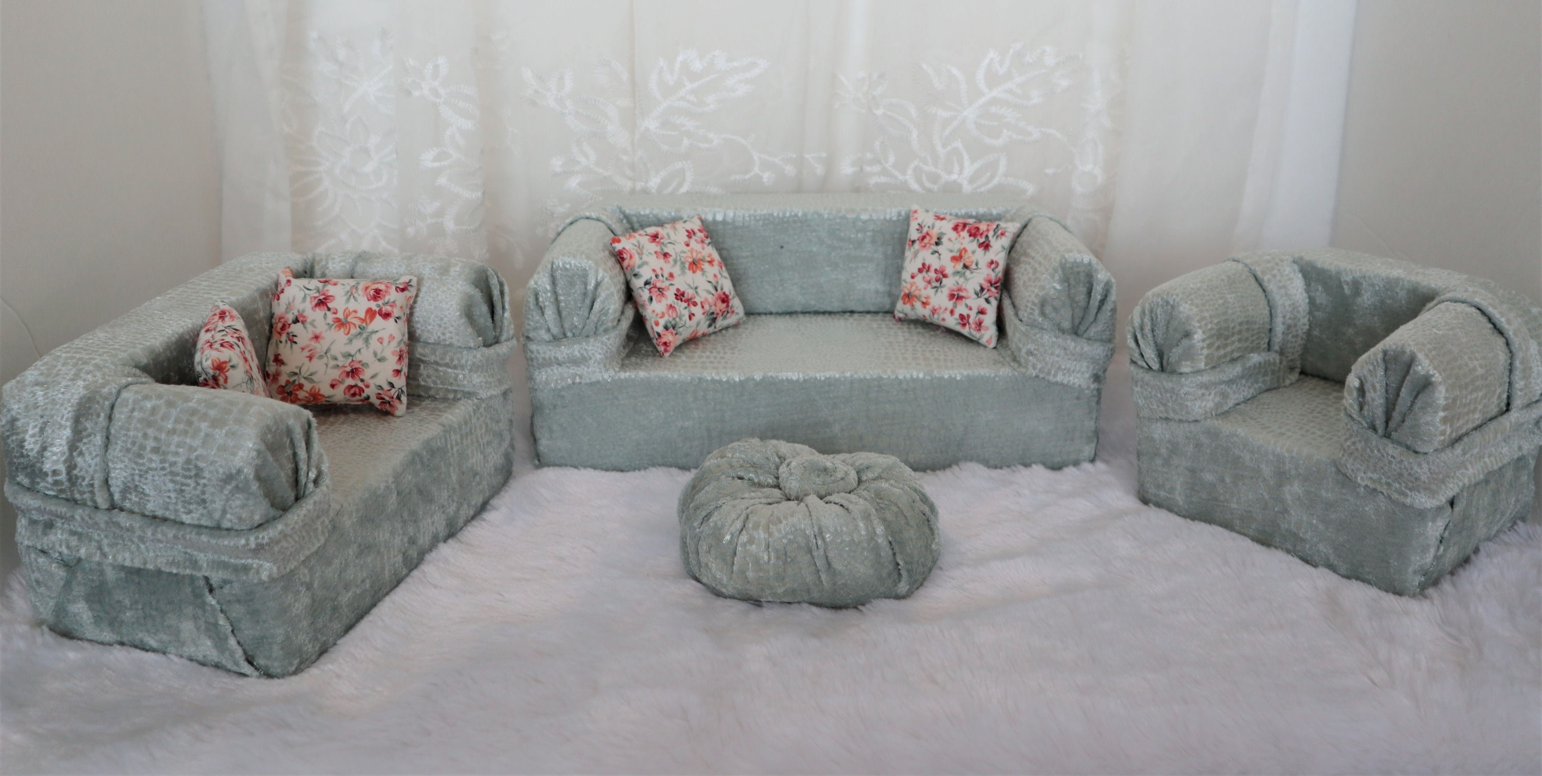 Classic Sofa - Scaled Mint