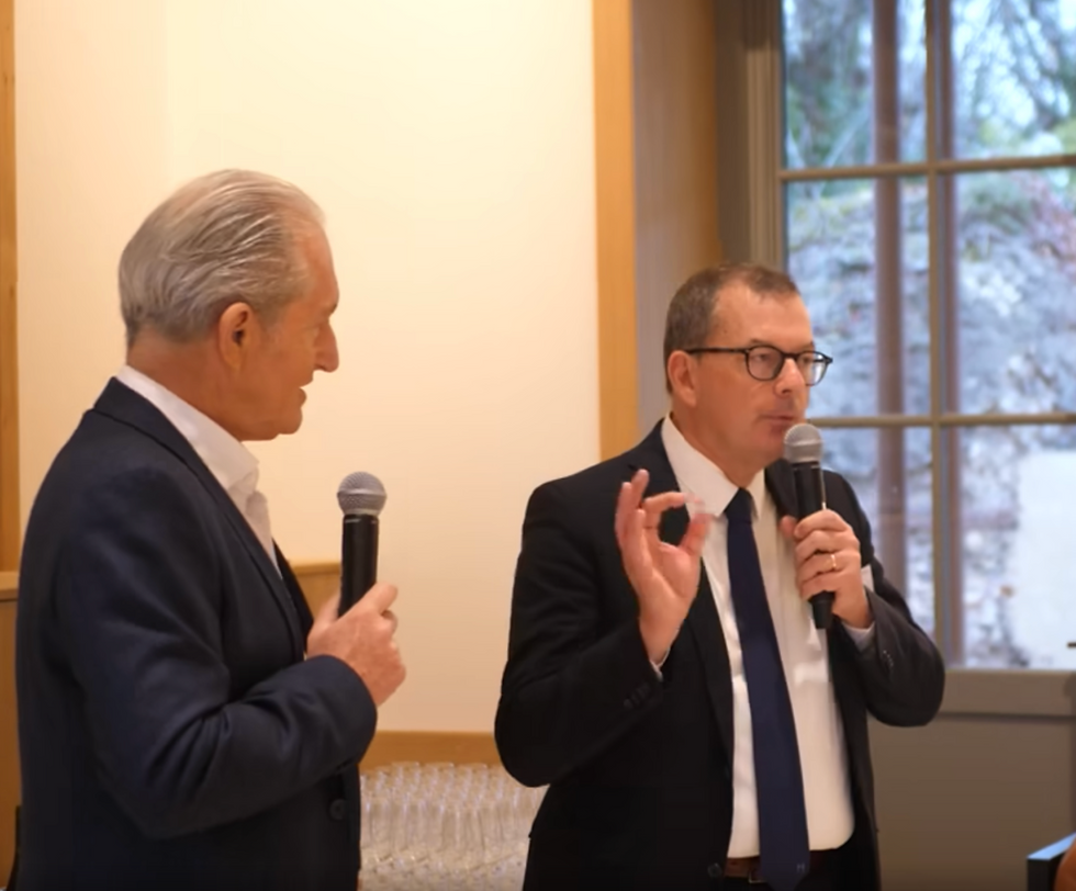 Raymond Le Moign (DG HCL), au micro au déjeuner du Club de la Santé