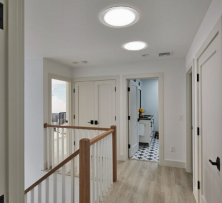 Sun Tunnel in Stairwell Landing.png