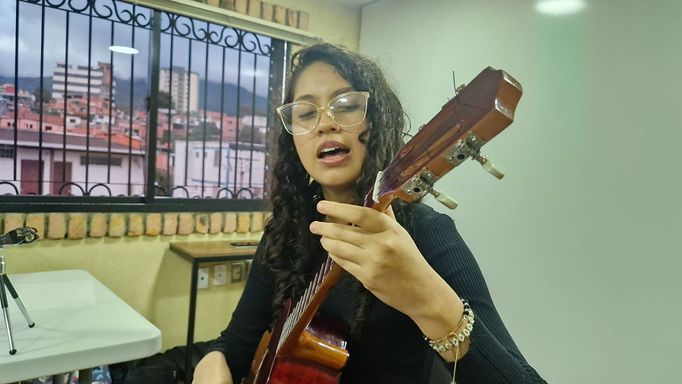 Victoria Utman interpretando Tierra Tachirense