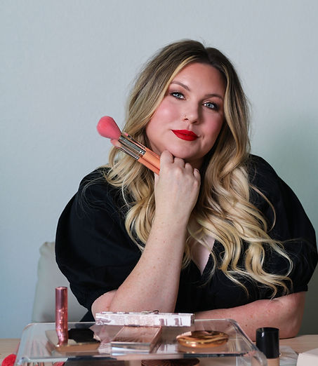 Sarah Walsh Beauty Headshot