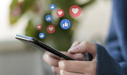 dia-de-las-redes-sociales-smartphone-900x600.jpg