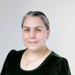 Dr Anna Manolopoulos