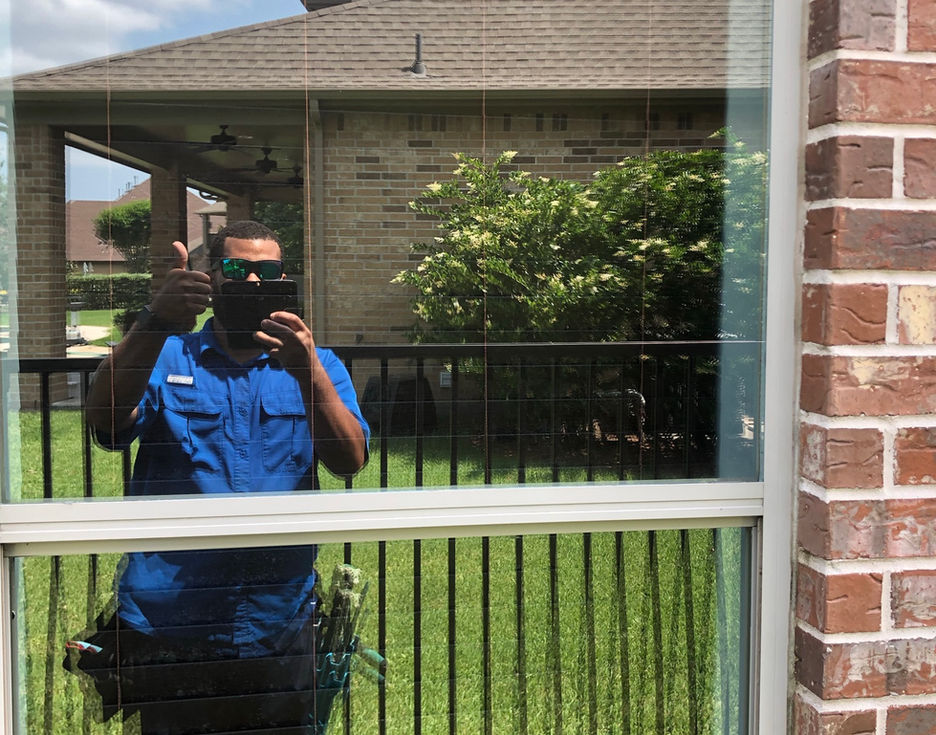 CYPRESS, TX | KATY, TX | FULSHEAR, TX | HOUSTON, TX | TOMBALL,TX |JERSEY VILLAGE, TX
WINDOW CLEANING
WINDOW WASHING
PRESSURE WASHING
CLEANING COMPANY 
MAKE READY
hard water removal
