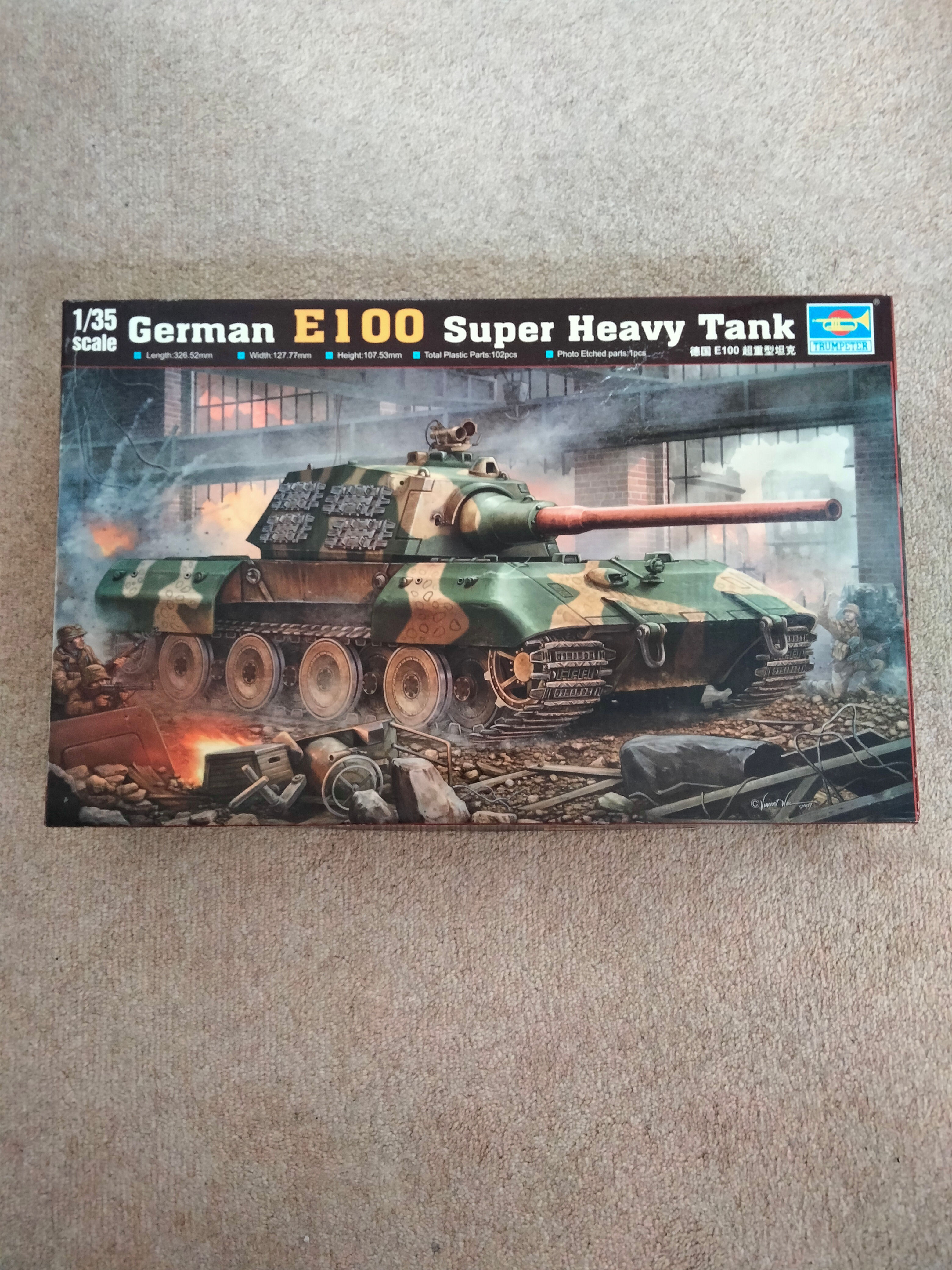 Trumpeter German E100 Super Heavy Tank 1:35 Scale No: 00384