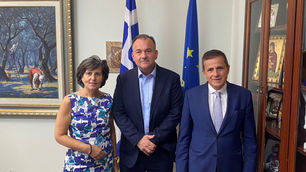 Σύσκεψη του Ιωάννη Παππά, στο Υπουργείο Αγροτικής Ανάπτυξης και Τροφίμων για το ζήτημα των ελαφιών. 