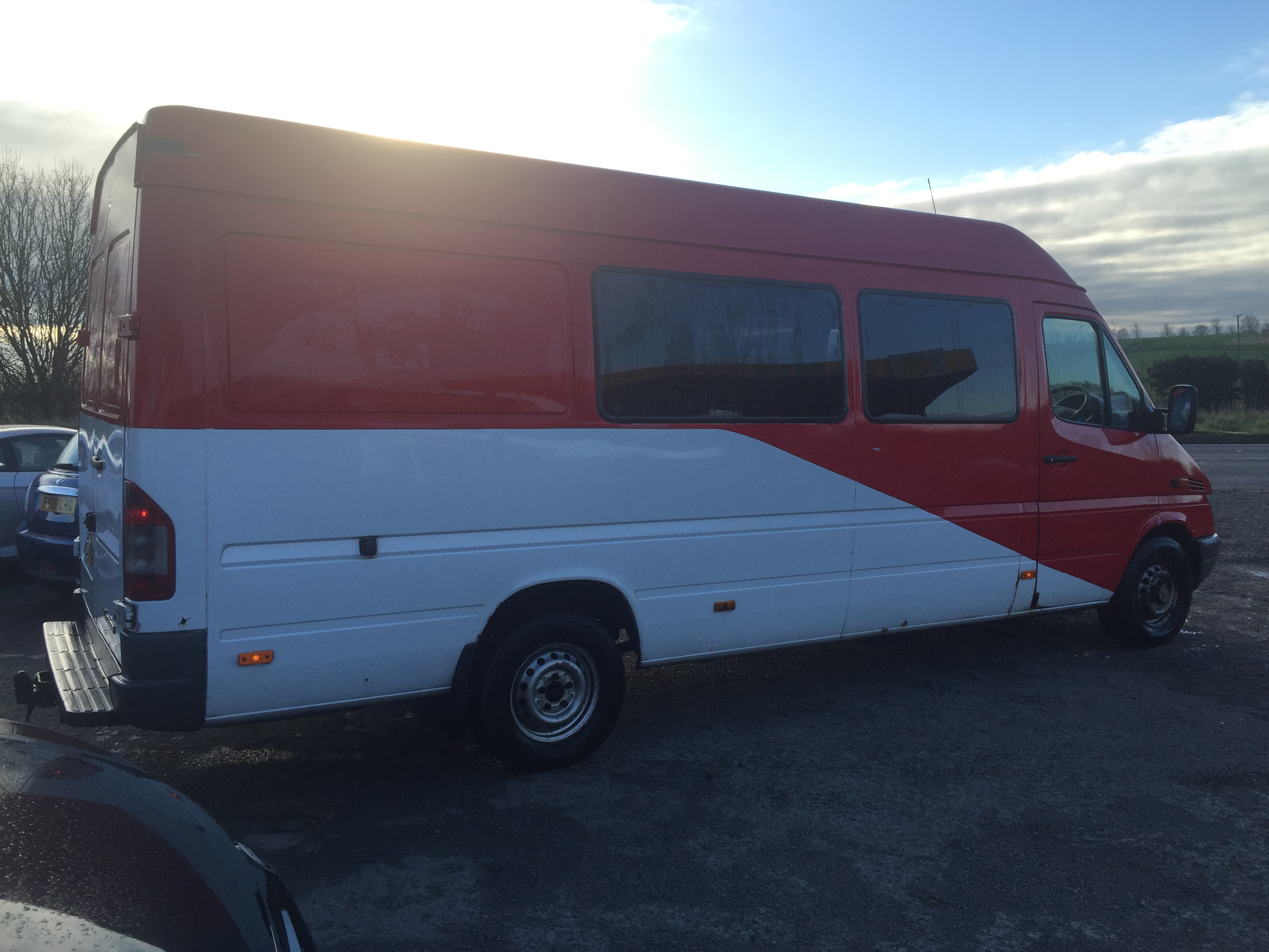 Mercedes Tour Van / Crew Van