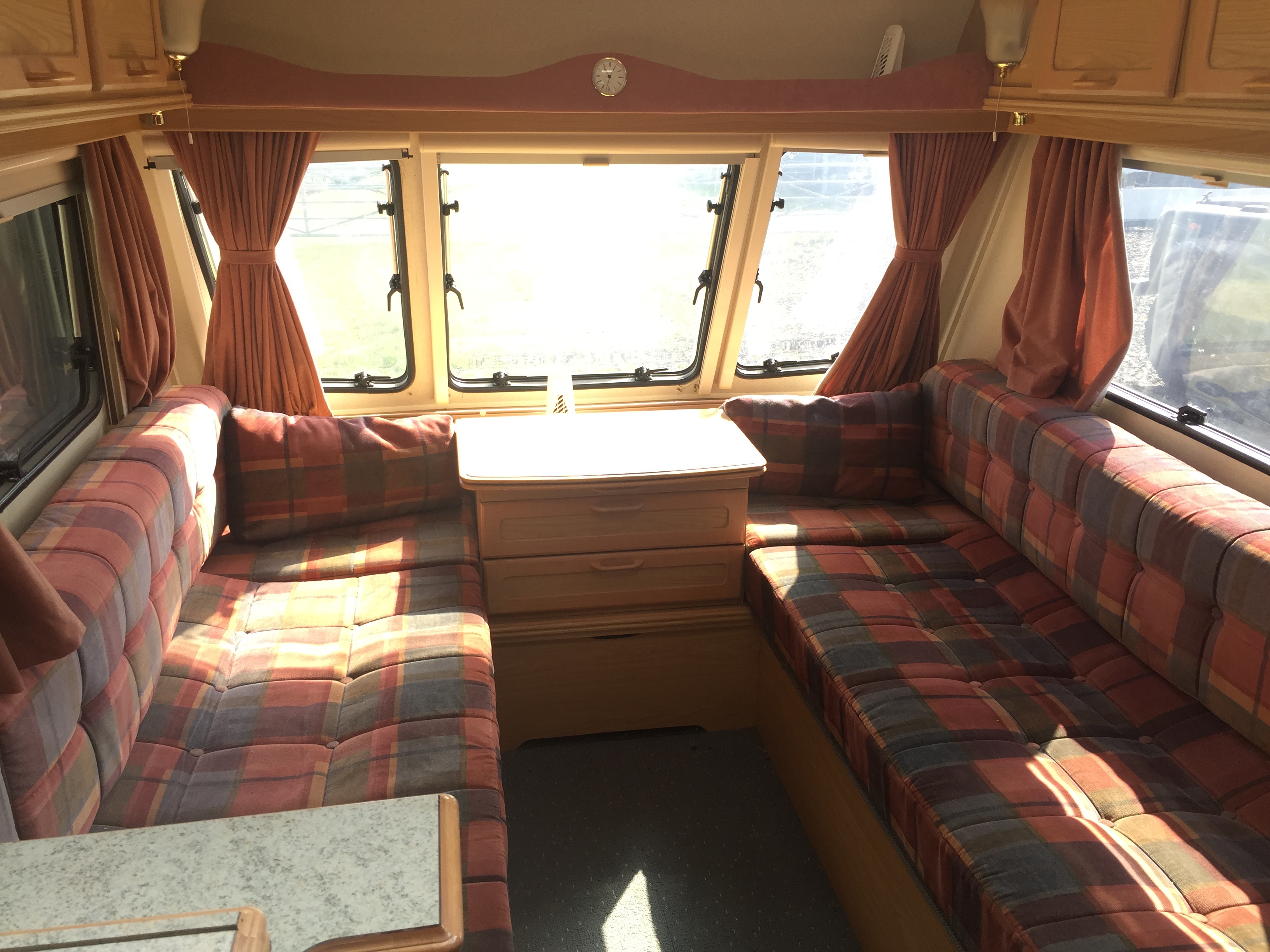 Lunar Eclipse Twin Axle 5 Berth