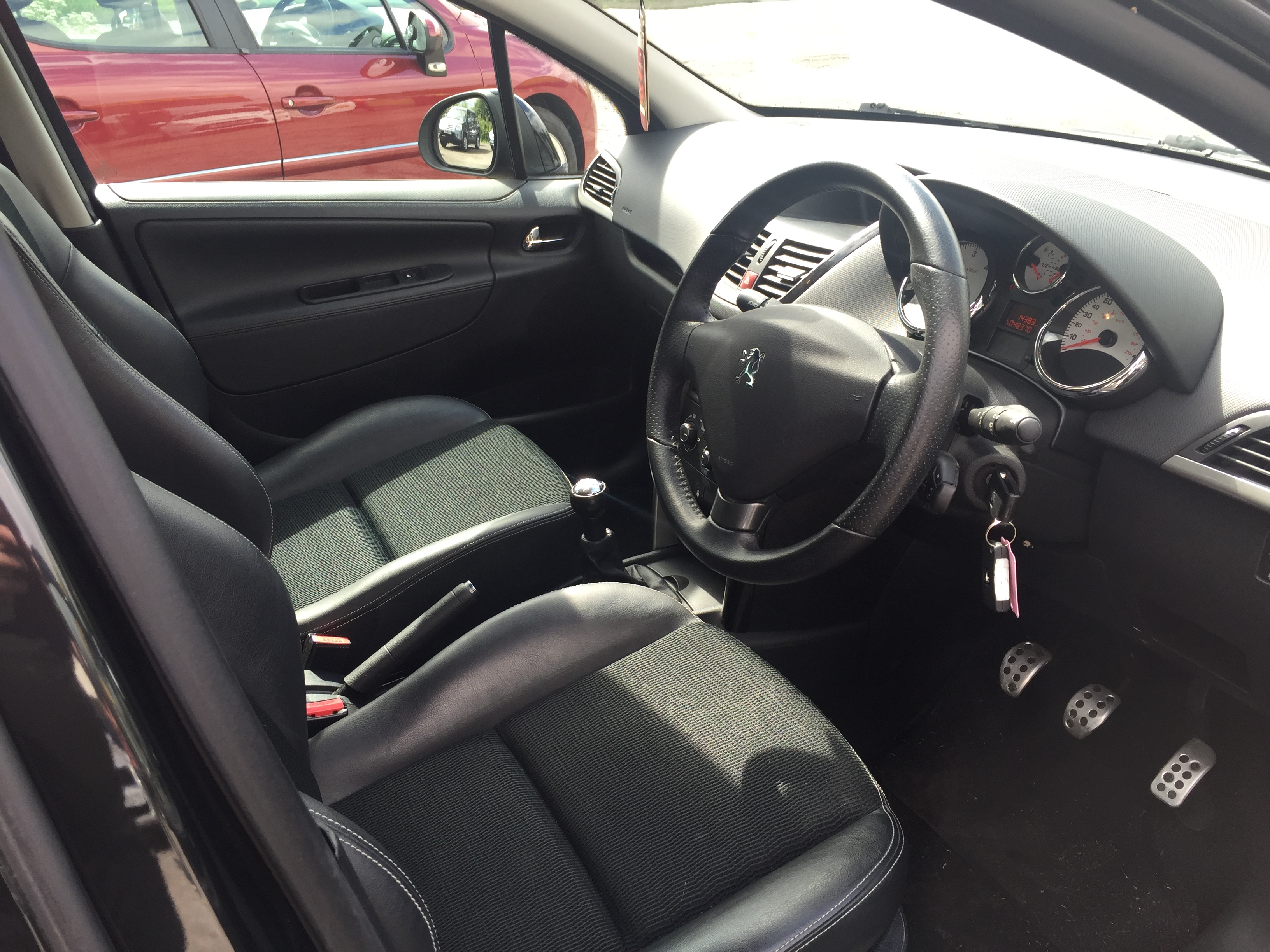 207 SW High Spec only 44k FSH