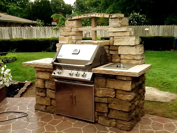 Custom Outdoor Kitchen and Grill
