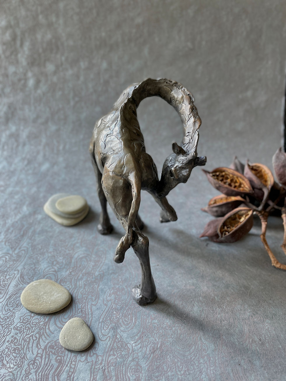 Thumbnail: Itch, Giraffe Sculpture