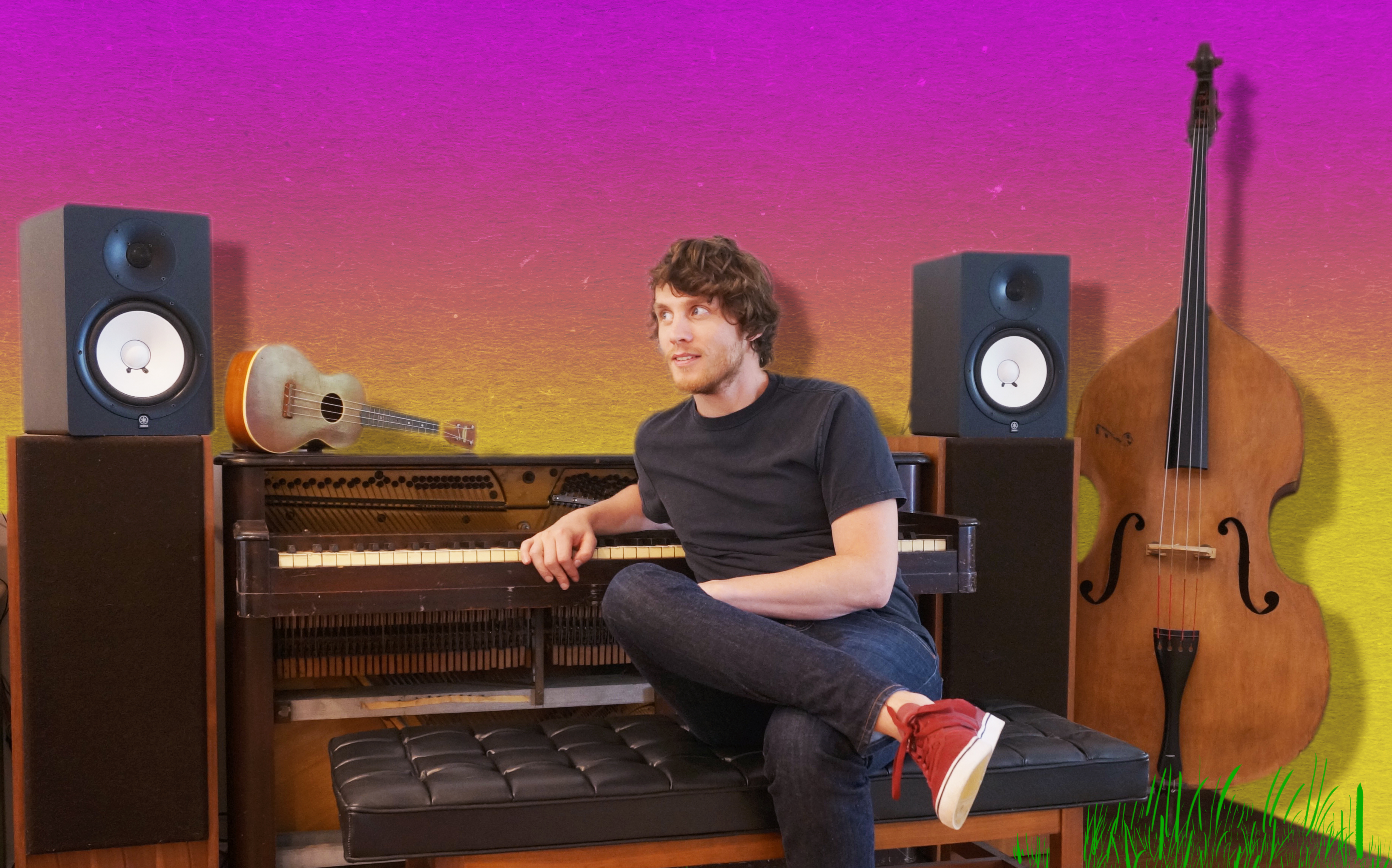 townsppl press shot - piano seated pink bg