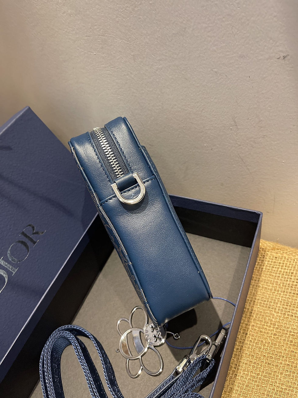 Miniature : DIOR WORLD TOUR VERTICAL