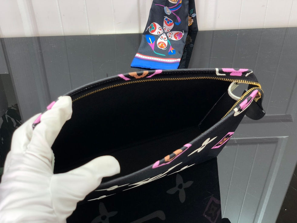 Miniature : POCHETTE LV 26