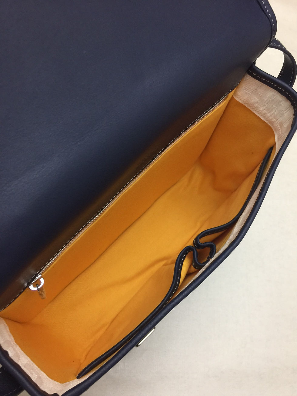 Miniature : BELVEDERE LARGE MESSENGER GYD