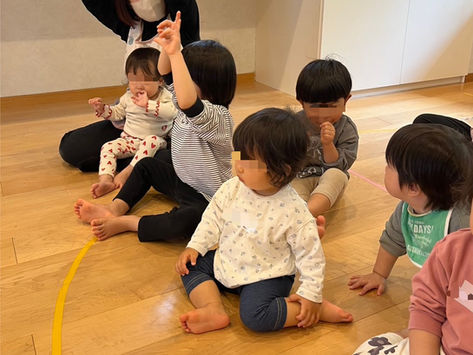 おしゃべり絵本リトミック♪