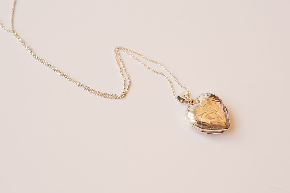 Thumbnail: Wonderland Heart Locket