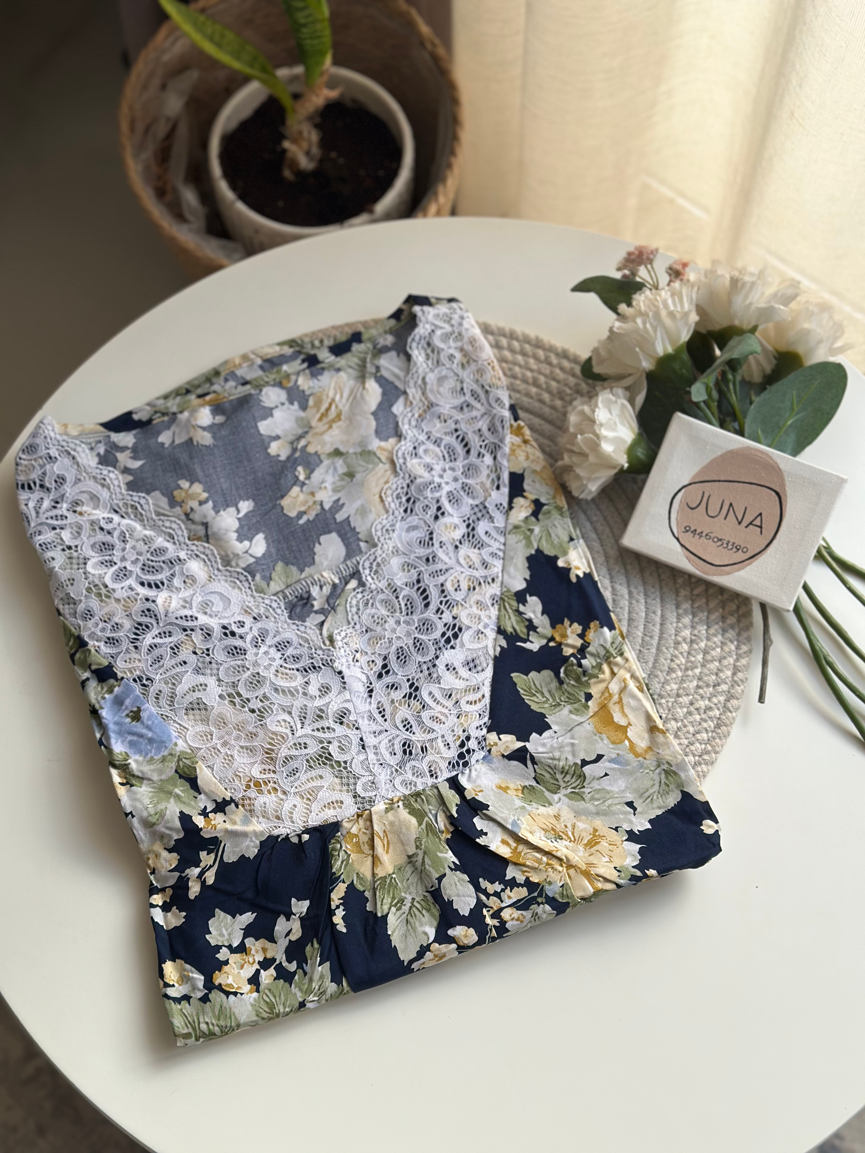 V-Neck Lace Nighty