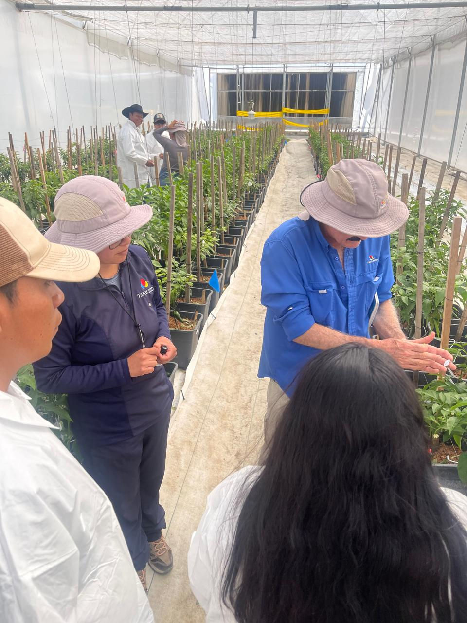 Visita de estudiantes de Oaxaca a nuestra estación experimental