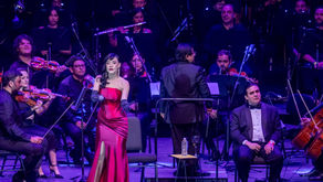 Susana Zabaleta y Carlos Alberto Velázquez rinden un emotivo homenaje a Juan Gabriel en Monterrey