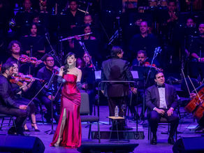 Susana Zabaleta y Carlos Alberto Velázquez rinden un emotivo homenaje a Juan Gabriel en Monterrey