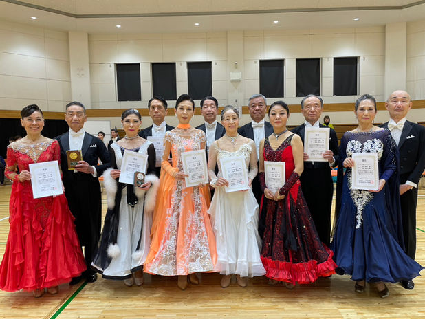 葛飾区ダンススポーツ競技会2024年1月14日入賞者記念撮影