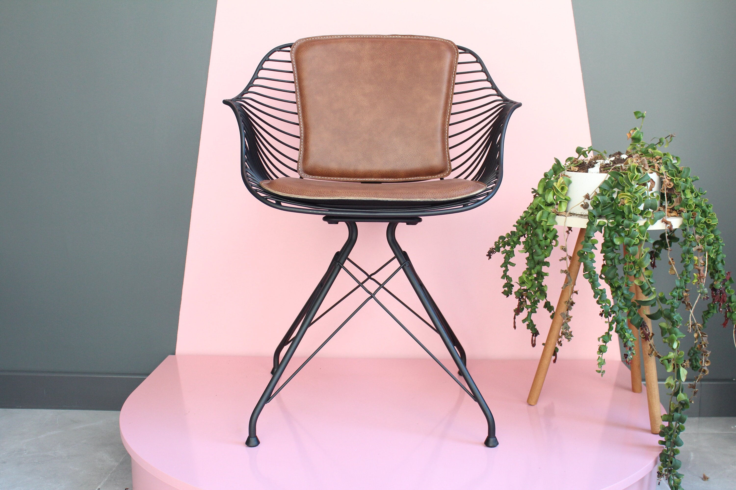 Suitable for Metal Chair, Industrial, Metal Dining Chair, Metal Leg, Leather Arm