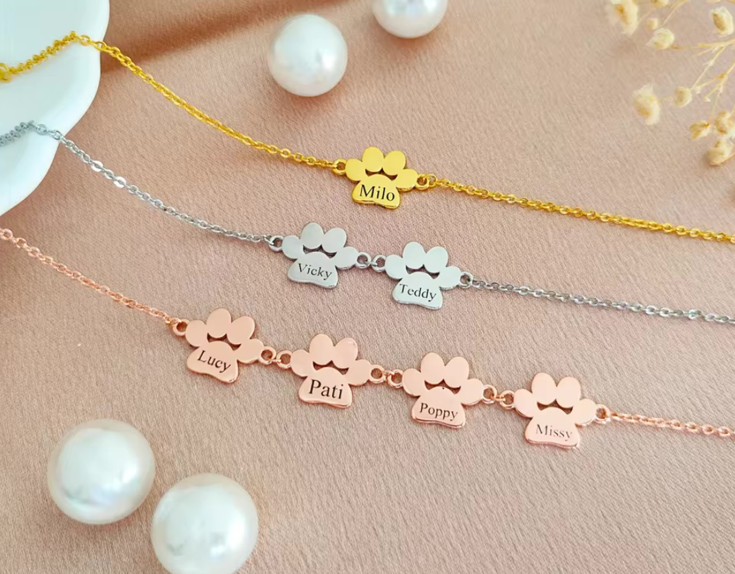 Personalized Minimalist Paw Bracelet for Pets (One Piece)
