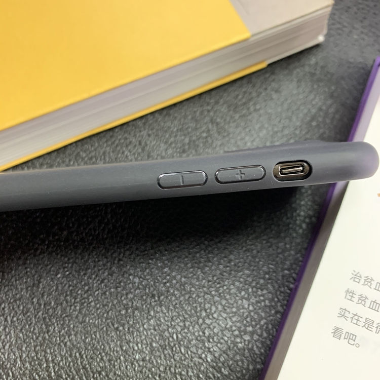 Thumbnail: Shockproof Frosted TPU Transparent Protective Case