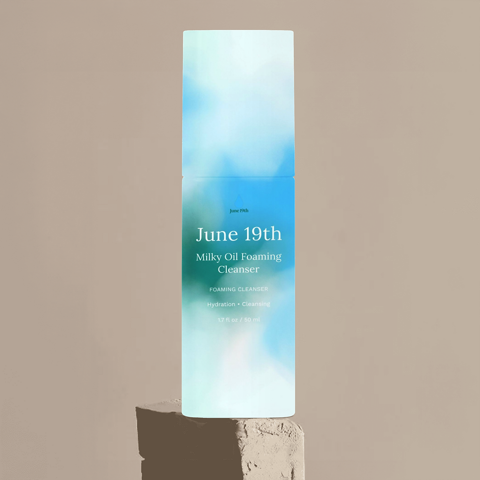 Thumbnail: Milky Oil Foaming Cleanser