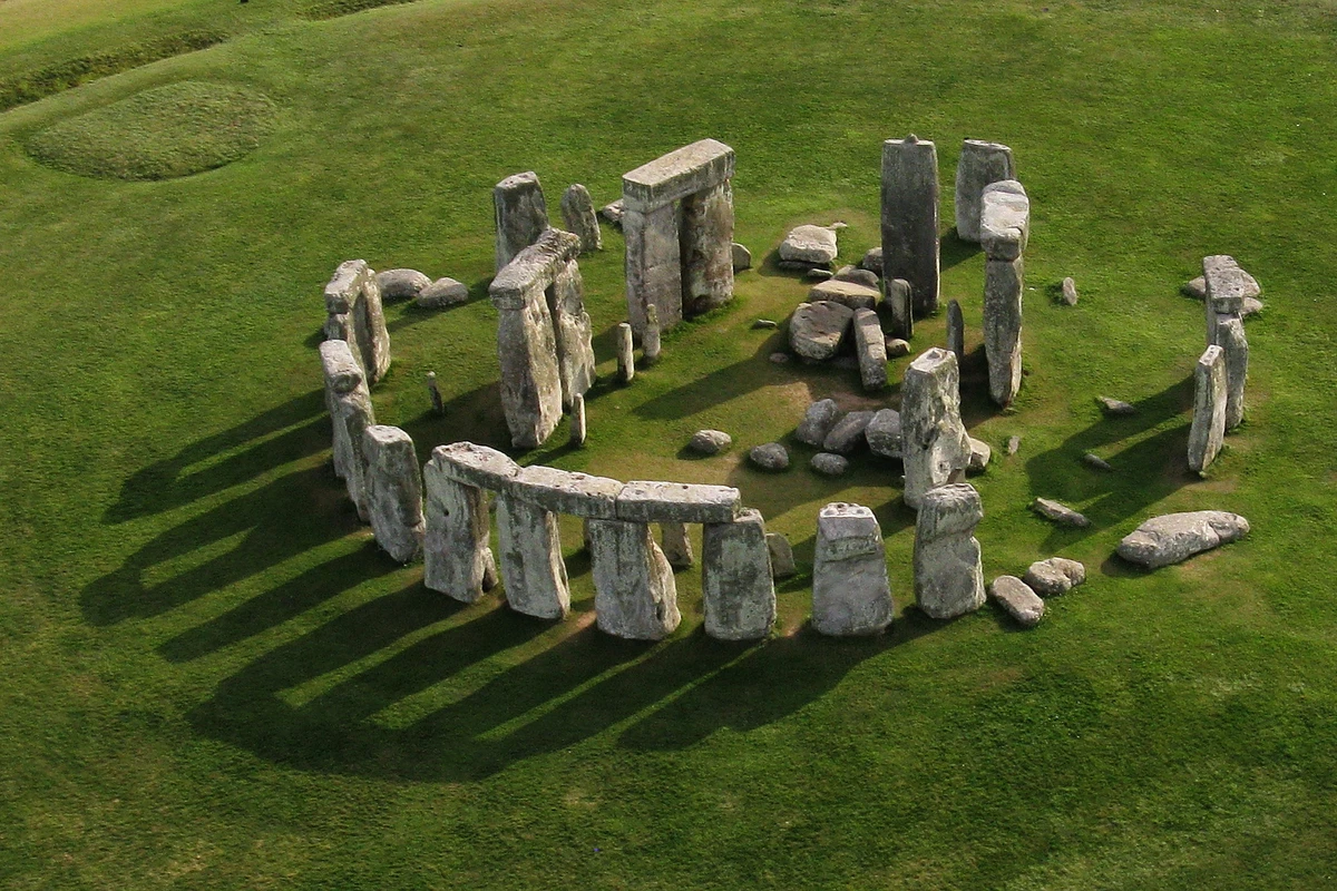 STONEHENGE.webp