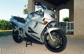 Honda_vfr_750