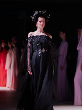 Honayda Catwalk ( RFW 2024 )