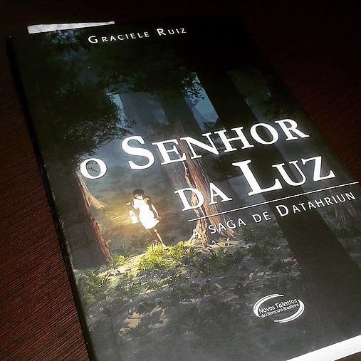 Comentários sobre "O Senhor da luz a Saga de Datahriun" da Graciele Ruiz