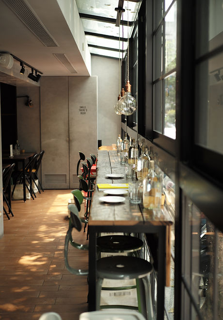 Interno di ristorante in cui è stata fatta una progettazione acustica di interni