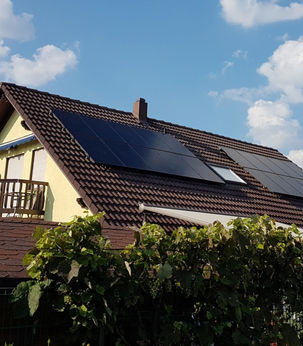 Einfamilienhaus mit PV-Anlage