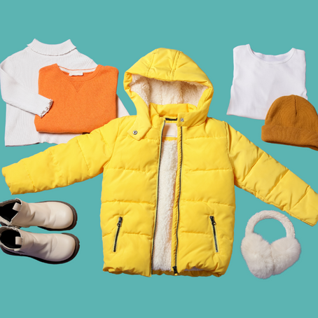 L'habillement est un moment riche pour stimuler le langage.