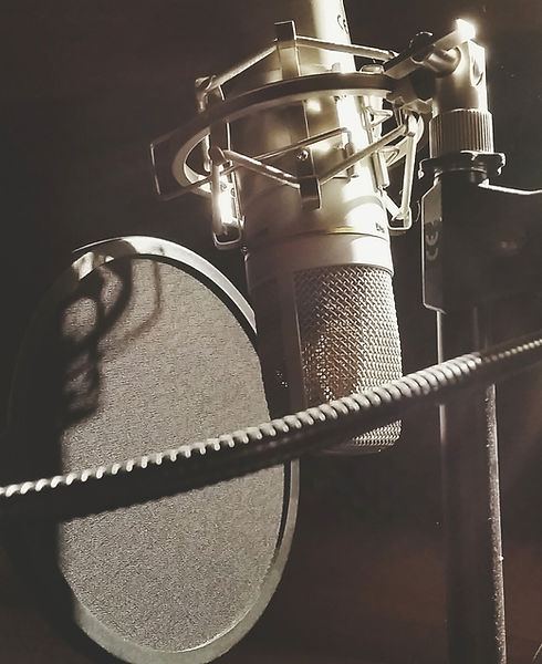 Vintage Mic_edited.jpg