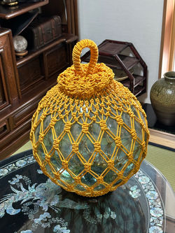 Decorative netting, worthy of a museum piece.