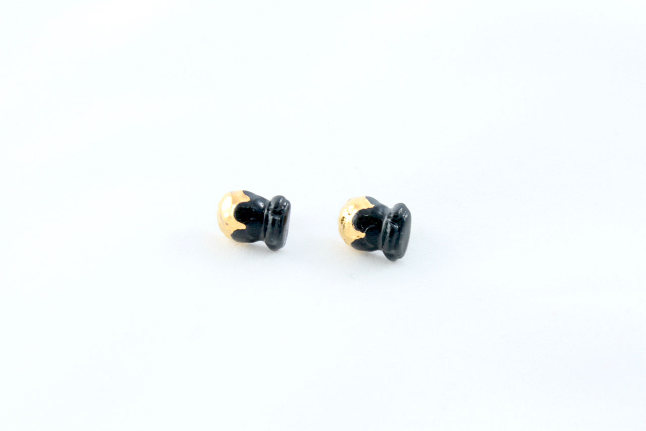 Queens Gold, black gold Bud earrings