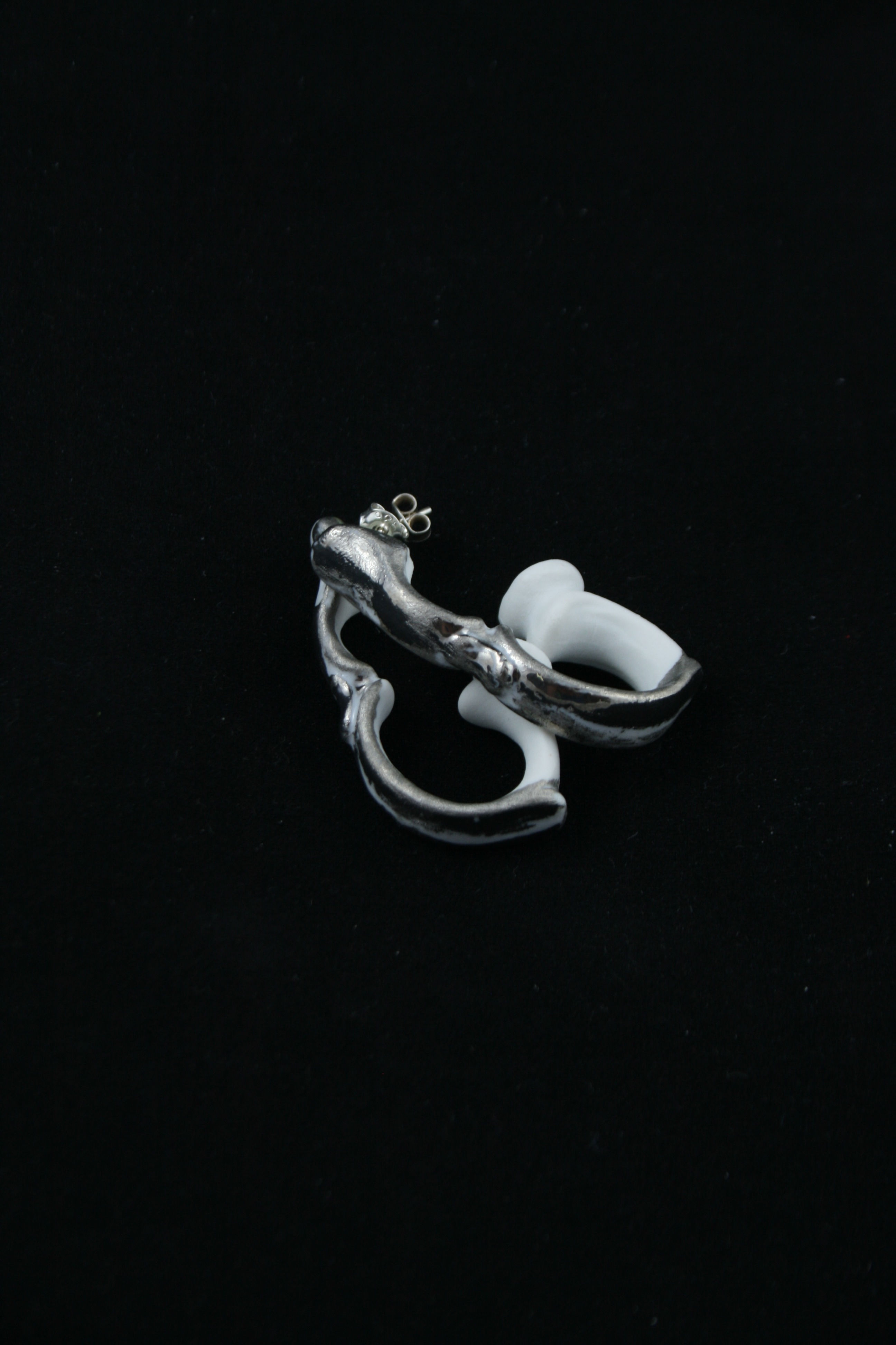 Handle silver stud earrings