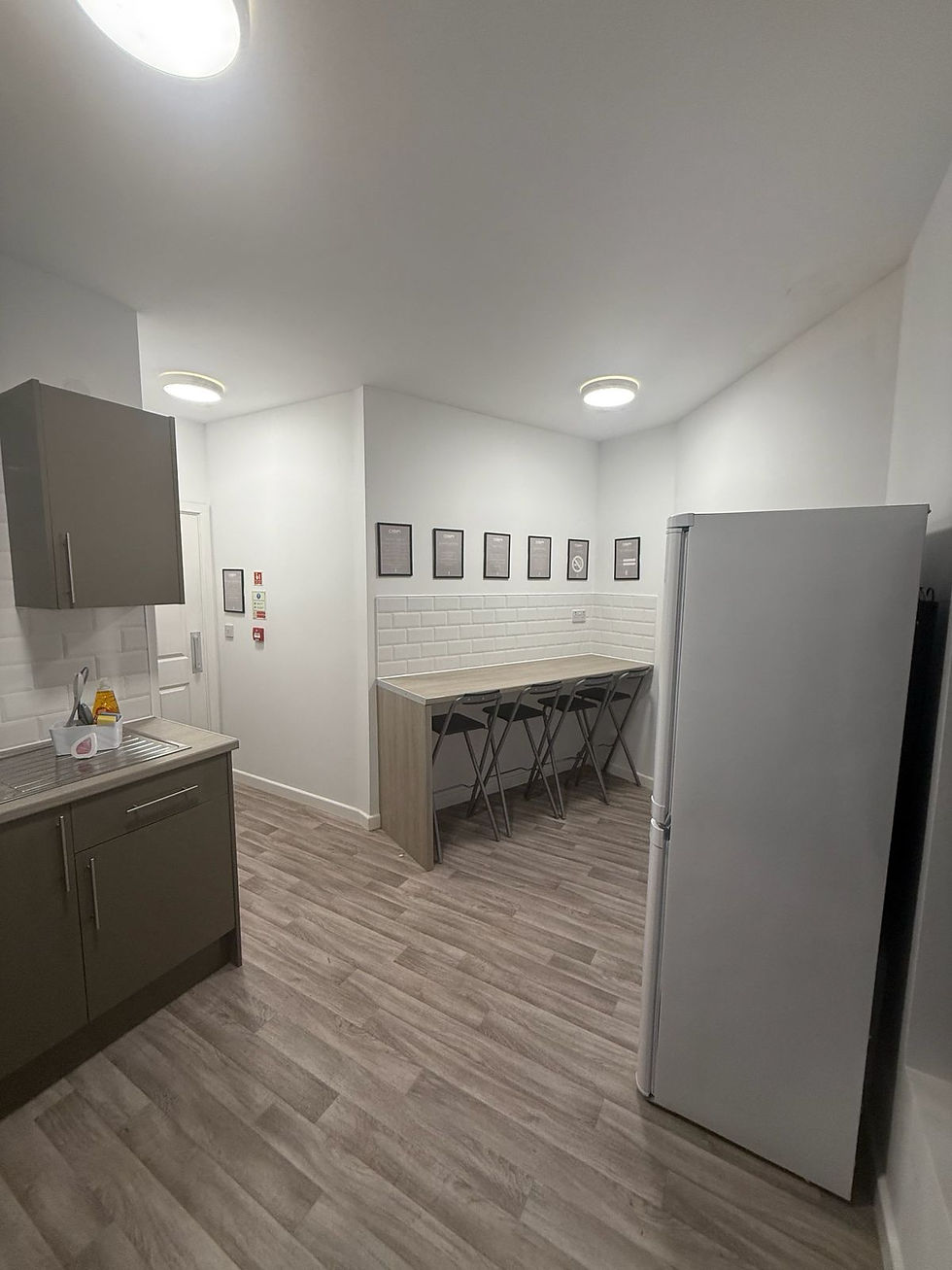 4 x EN-SUITE ROOMS AVAILABLE: ST HELENS CENTRAL