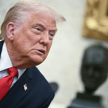 Trump fecha acordo de US$ 200 bilhões com Emirados Árabes; veja áreas de investimentos
