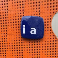 Por que as fachadas do Itaú estão diferentes e não exibem mais o nome do banco?