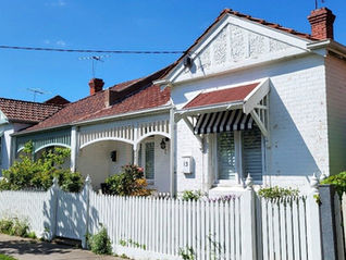The economics of heritage laws and housing supply
