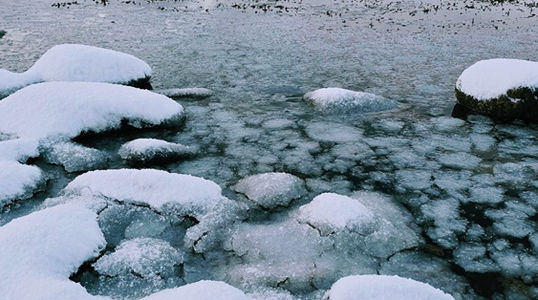 NORDwärts - das Retreat für Frauen die Mehr wollen. Erstes Meereis bildet sich. Norwegen
