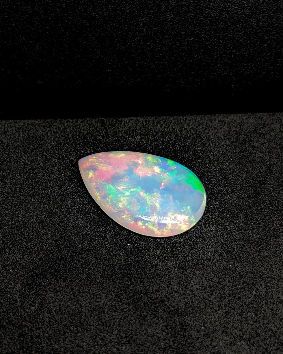 Translucent Ethiopian opal pear cabochon 6 Ct